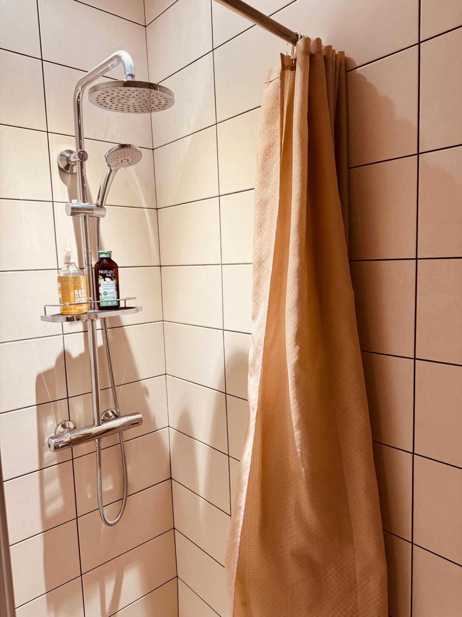 La Chaumiere, Centre Historique, Fibre, Ess, Rez-De-Chaussee, Bedinshop 로만스수르아이져 외부 사진